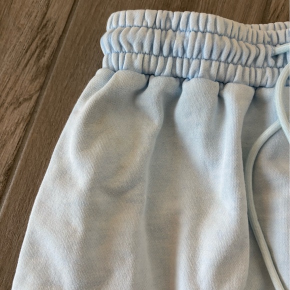 white fox shorts - Picture 5 of 5